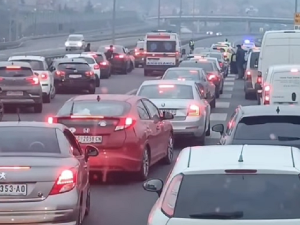 Гужва на излазу из Београда код Бубањ Потока због судара