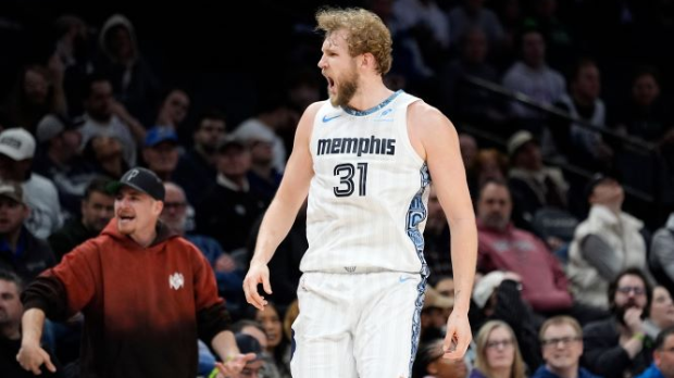 Џок Лендејл тројкама у финишу меча донео победу Мемфису против Минесоте