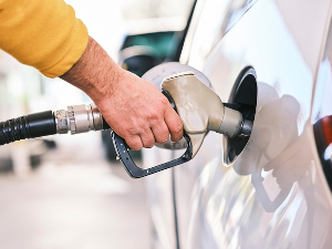 Цене горива за два динара ниже у наредних седам дана