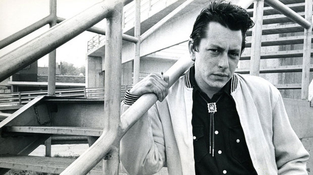 Неонска дуга - рокенрол магазин Жикице Симића: Закаснеле премијере