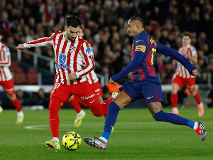 Атлетико водио, Левандовски промашио пенал, Барса ипак славила у борби за врх табеле