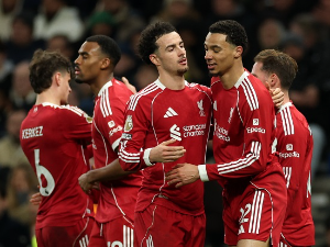 Ливерпул издржао у Лондону, Тотенхем са два играча мање није могао до бода