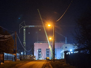 Четири радника тешко повређена у Платичеву када се откачио део арматуре са крана