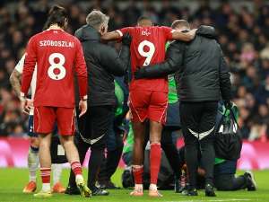 Невоље у Ливерпулу - Исак оперисан после прелома ноге