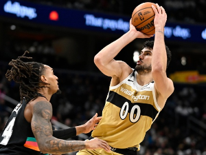 Вукчевић блокирао "Ванземаљца", Спарси прешли Денвер на табели