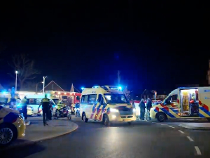 Аутомобил улетео у групу људи на божићној паради у Холандији