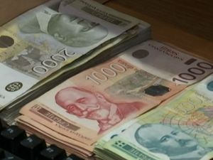 Просечна плата у Србији још мало па 1.000 евра, али зараде у ЕУ  и даље далеко 