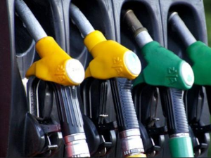 Нове цене горива – јефтинији и дизел и бензин 