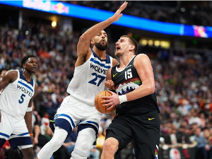 Божићни спектакл у Денверу - Јокићевих 56, продужетак, преокрети и победа десеткованих Нагетса