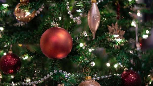 Празници и поезија