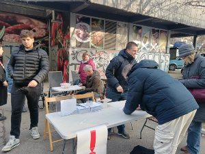 Студенти позвали грађане да потпишу захтев за расписивање ванредних избора