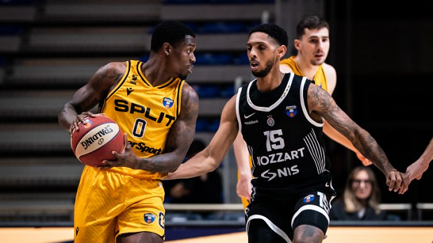 Прва победа Пењароје у Партизану, Сплит немоћан у 