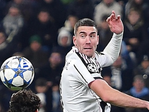 Барселона заинтересована за Душана Влаховића