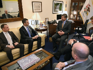 Ђурић са Шнајдером: Србија настоји да јача политички дијалог и економске везе са САД