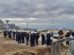 Протест грађана код Подгорице – ухапшено више од 20 особа, Кнежевић прети изласком из владе