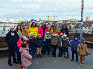 Новогодишња магија из Базела, „Грудва теби, грудва мени“ у извођењу дечјег хора