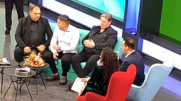 Романипен: Божићни празници, 2. део