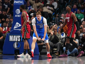 Пораз Мајамија у Даласу, Јовићу само шест минута