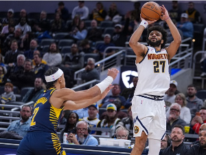 Мари засенио Јокића, бројао до 52 и водио Денвер до победе над Индијаном