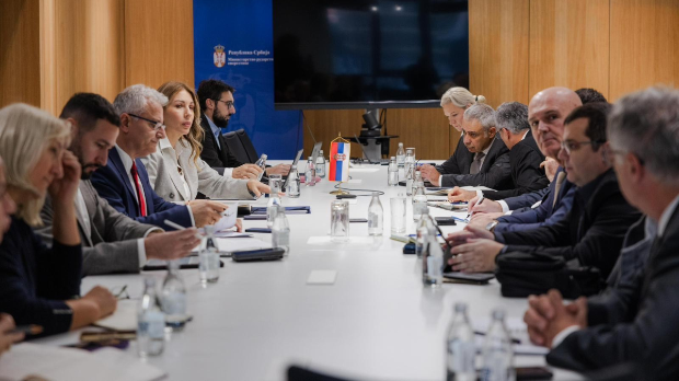 Ђедовић Хандановић са представницима нафтних компанија: Ситуација се прати на дневном нивоу и мења из часа у час