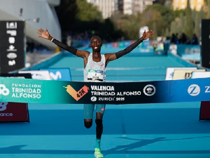 Кенијски атлетичар Џон Корир победник маратона у Валенсији