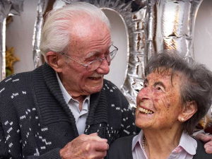Немачки брачни пар заједно од вртића до 100. рођендана