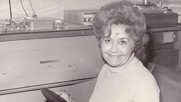 Од злата јабука: Народне песме у извођењу Данице Обренић и Бранислава Симоновића