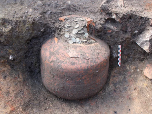 Римљани имали касице-прасице и сефове  – амфоре са хиљадама новчића пронађене у Француској