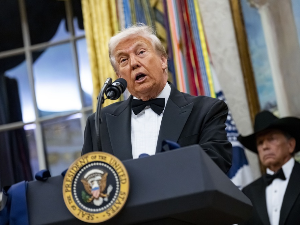 Трамп: Нетфликсово преузимање Ворнера и ХБО-а би могло да буде проблем, пратићу ситуацију