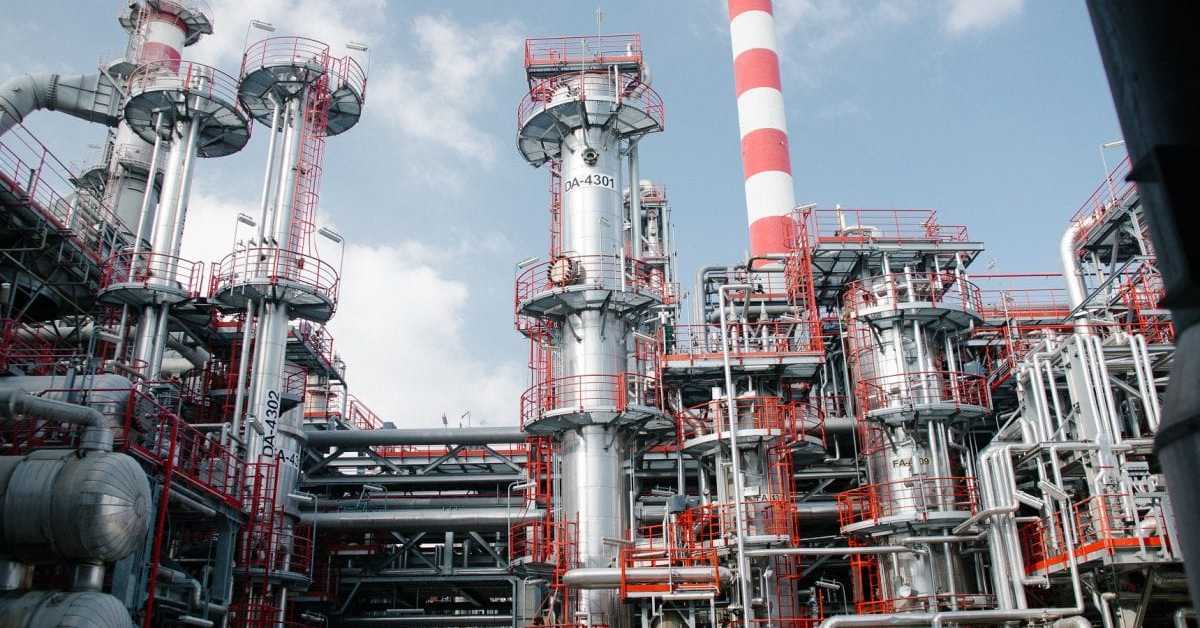 Санкције НИС-у, 80 дана касније - како Србија да заштити своје националне и државне интересе 