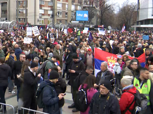 Протест "Студентски едикт" у Нишу – студенти и грађани стигли на Трг краља Милана, у току 15 минута тишине за страдале у паду надстрешнице