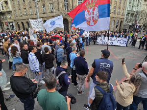 Протест радника ГСП Београд, на сат времена блокирали раскрсницу код Лондона