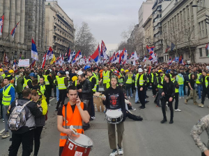 Протест "15. за 15" у Београду – колоне се крећу ка центру града, почело окупљање; Студенти у блокади: Велики скуп код Скупштине