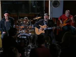 Звучни зид – Галија