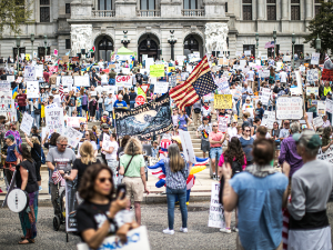 Протести против Трампових мера и Илона Маска у 50 америчких држава