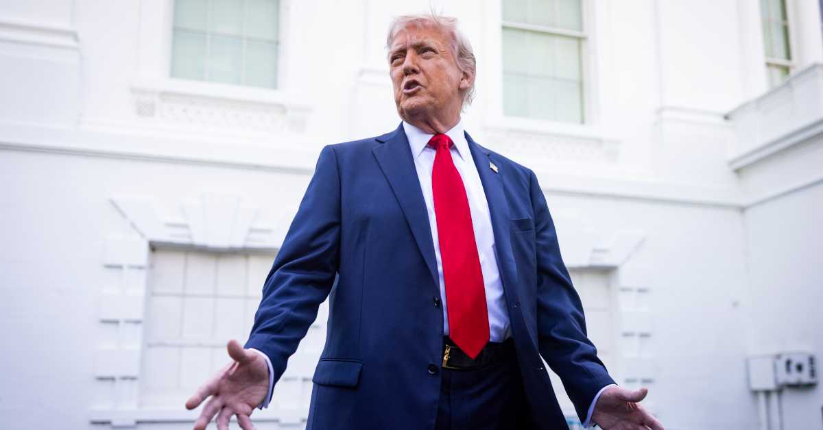 Трамп сматра да ће га Путин саслушати; Зеленски: Све у супротности са Уставом не може бити део споразума