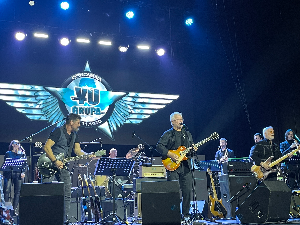 Звучни зид – ЈУ Група