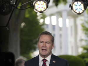 Волц: Поносан сам што настављам службу у Трамповој администрацији