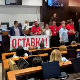 Нереди у краљевачкој скупштини - одборници опозиције се сукобили са обезбеђењем, одбили да напусте салу