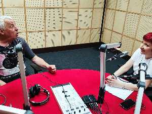 Слушај 'вамо!