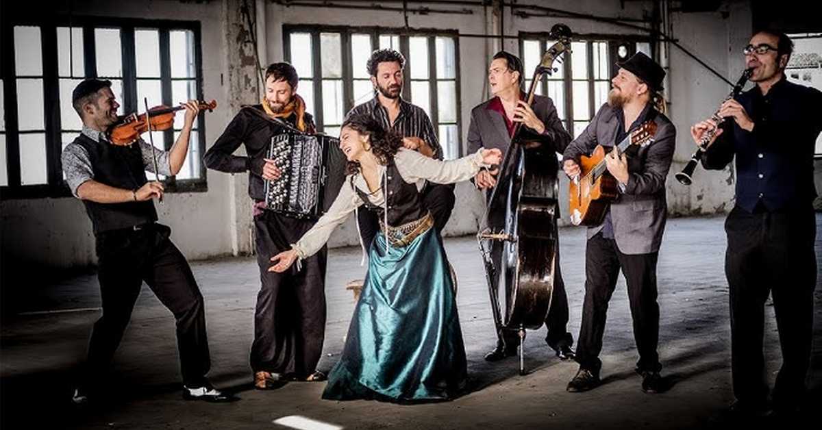 Barcelona Gipsy Orchestra, 1. део Barcelona Gipsy Orchestra, 1. део
