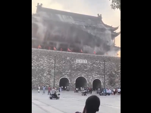 Урушила се кула у Кини стара више од 600 година