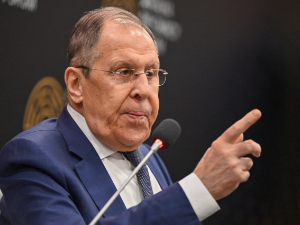 Лавров: Не, момци, нећете Русију поново преварити;  случај Порошенко – ко је пренео кофер са 40 милиона евра из Москве у Кијев