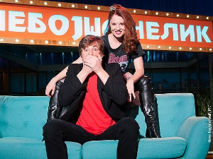 Небојша Челик шоу:	Плаво за бату, розе за секу