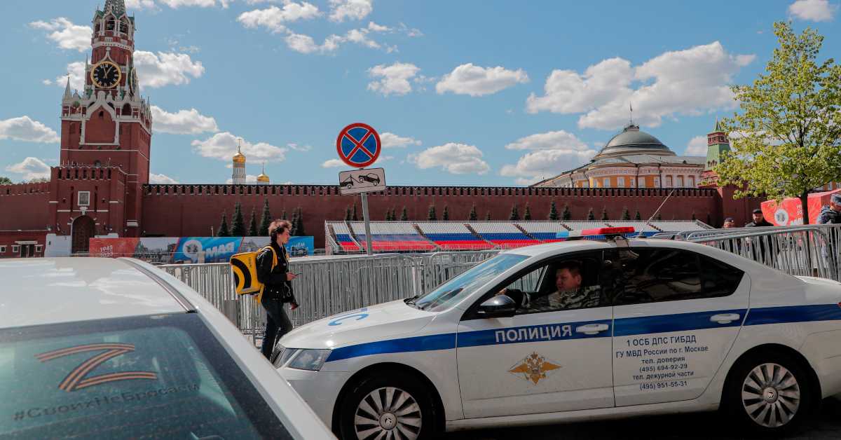 Москва под нападом дронова – Домодедово кратко затворен; "кофер без ручке" – како Трамп доживљава рат у Украјини 