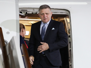 Фицо: Певао сам "Каћушу", Каласова нема право да ме критикује; Виткоф: Путин је централни играч