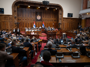 Ванредна седница Скупштине Србије – на дневном реду и медијски закони и Алиментациони фонд