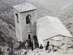 „Сатирање светиња“