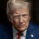 У све озбиљнијем тону... Представљен нови званични Трампов портрет