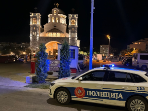 Жена аутомобилом пробила рампу и покосила људе испред храма Христовог васкрсења у Подгорици